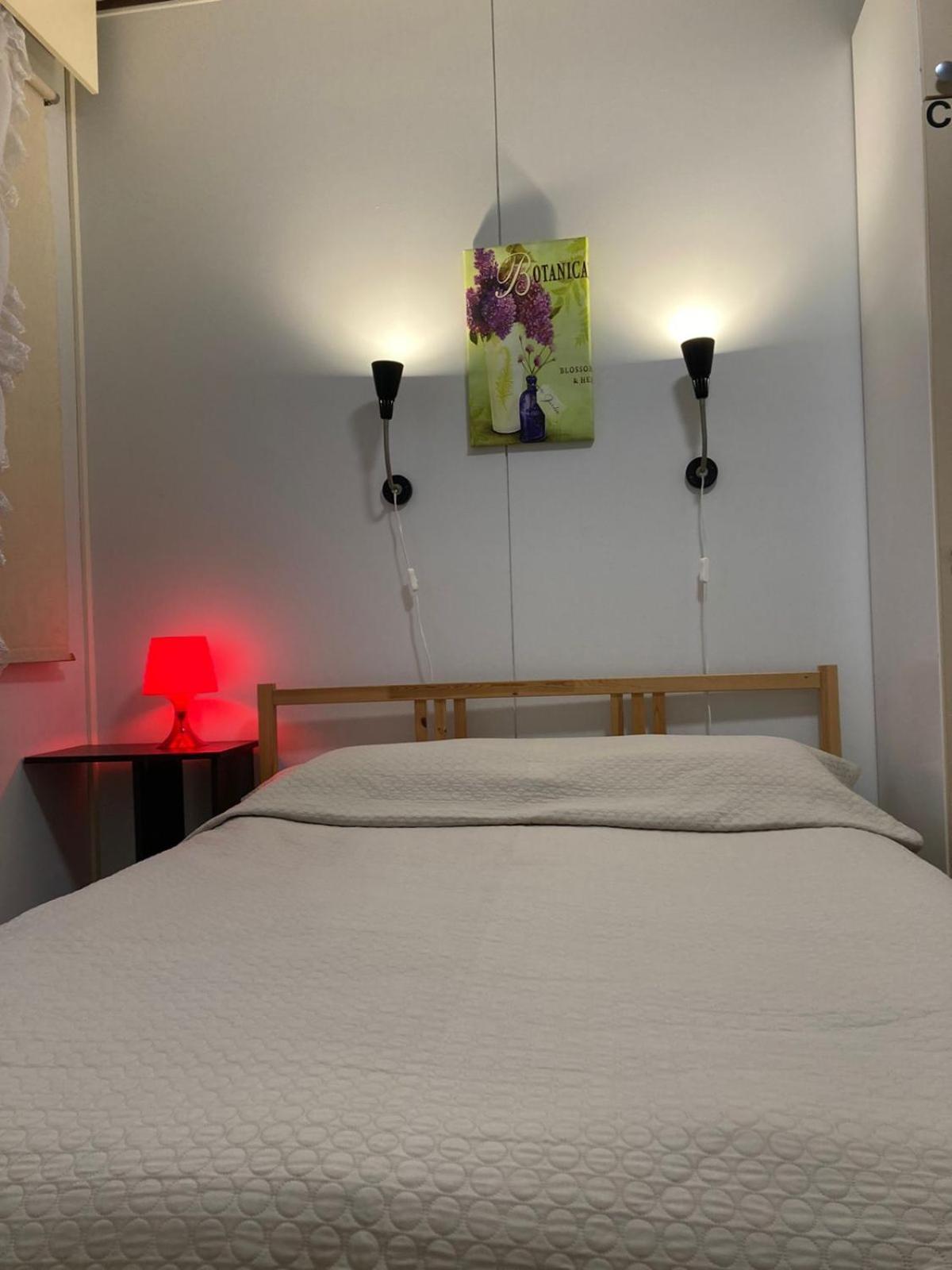 Guesthouset - Kuin Kotonaan Kotka